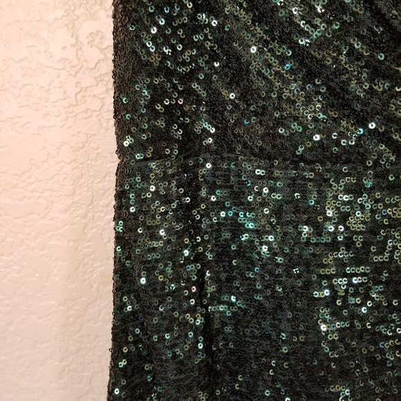 Cinderella Emerald Green Sequin V-Neck Formal Gown 14 - Picture 5 of 6